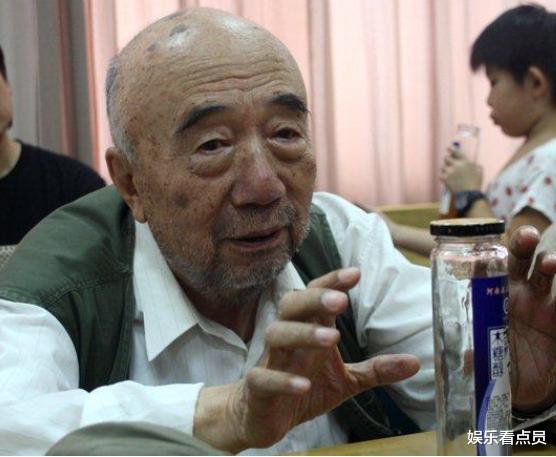 李丁|10年前,在老戏骨李丁葬礼上,邓超刚到现场,张国立大吼:滚出去