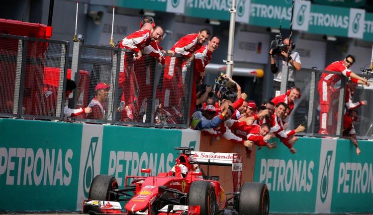 维特尔▲维特尔决拒绝1200万欧元的一年短约,想要接近原年薪的两年期合约