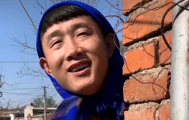 短视频|张二嫂放着3000多万粉丝的号不用，却频繁在小号开播，原因很简单