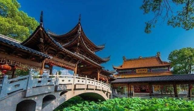 古镇▲浙江又一古镇走红，略显破败和荒凉，却被人称江浙沪的“后花园”