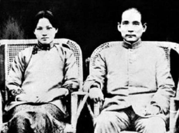 宋庆龄|她守寡56年，向毛主席请示再婚，周总理一番话让她决定牺牲幸福