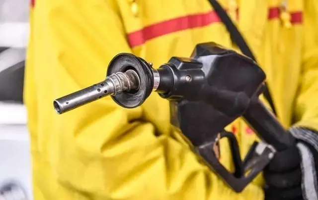 油价|油价大暴涨？今天9月1日调整后，全国加油站，92、95汽油最新零售价