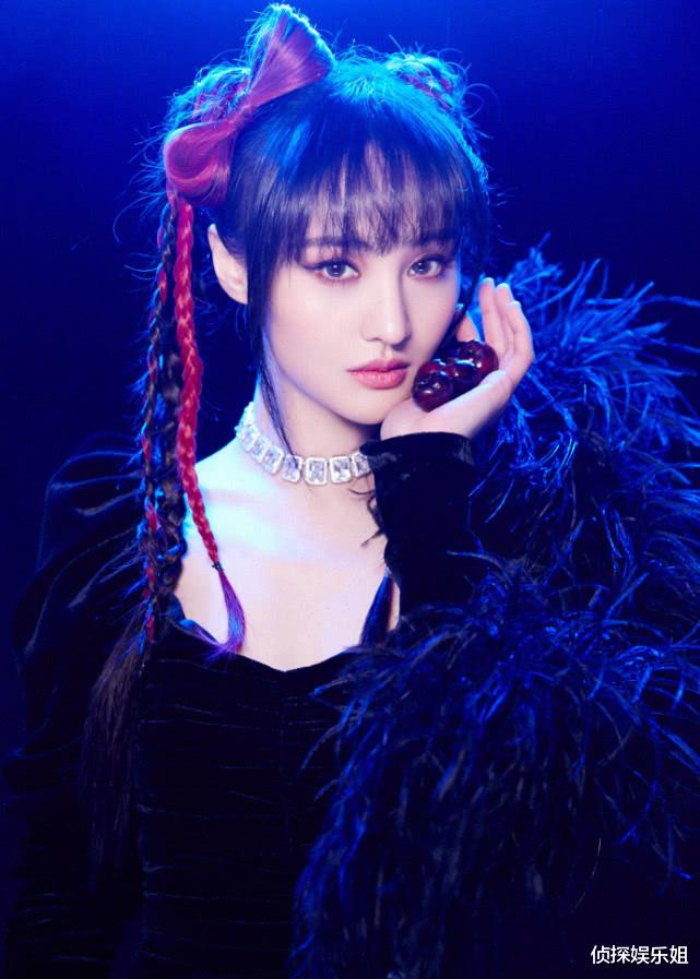 郑爽|郑成华发文承认郑爽代孕，称从来没放弃孩子，痛骂张恒“一家渣”