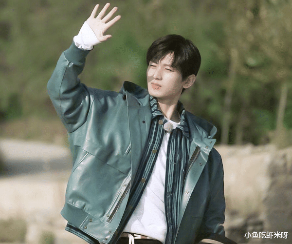 成毅|成毅跑男路透曝光，动作表情略显浮夸，被网友直呼偶像包袱太重