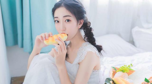 「」下周起，桃花灼灼，思念如潮，旧情徘徊，爱意迸发，复合在即