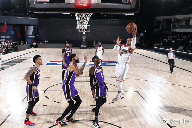 湖人队|湖人危险了！和火箭一战，球队暴露3大问题，詹姆斯都带不动