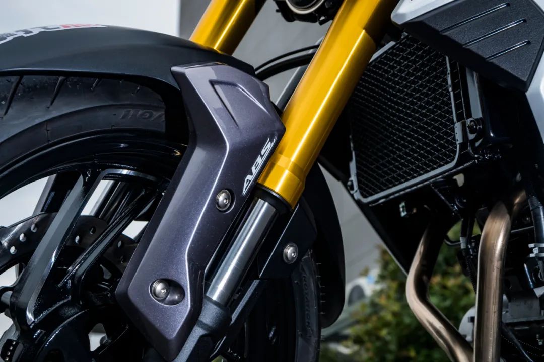 「动力」岂止工艺：豪爵DR300开箱日志，一款世界级水准的街车