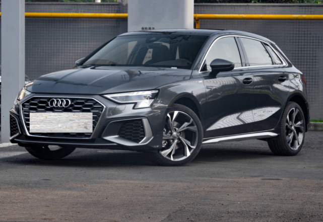 奥迪A3|2021款奥迪A3亮相，拉长加宽，一身黑科技，实力不容小觑
