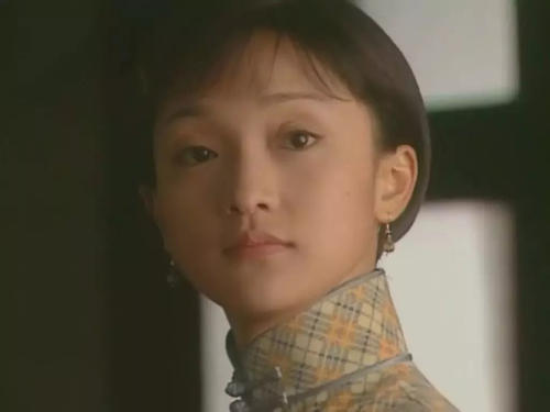 周迅|作为群演演技盖过主演？周迅的龙套成长史