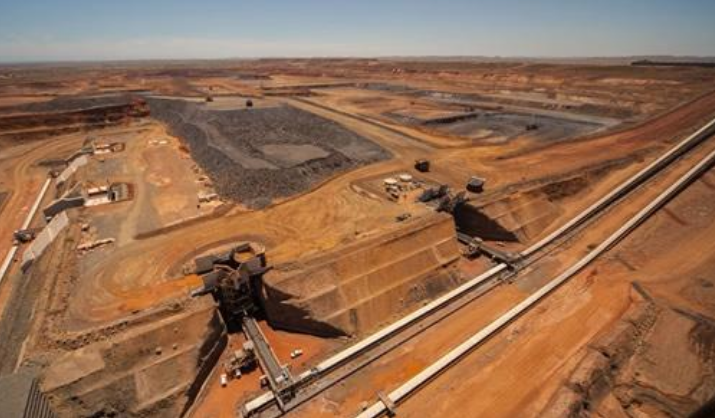 澳洲美夢破碎！鐵礦石跌至1000元1噸，50億項目還被“強制”取消-圖3