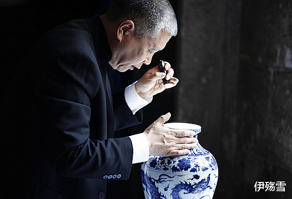 |马未都：鉴别瓷器不需要戴手套，戴手套的要么是外行，要么是骗子