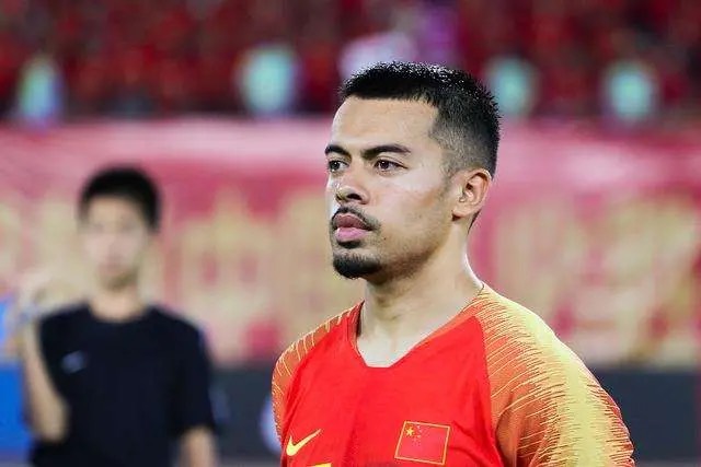 【刘诗雯】李铁不爱国足队长，蒿俊闵+归化一将已遭弃用，拼命三郎成奇兵