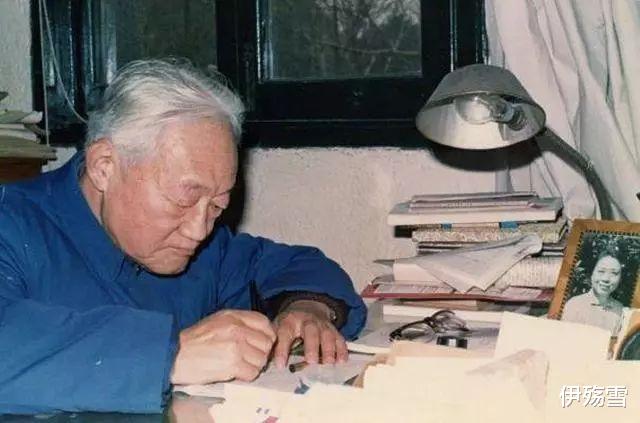 伊殇雪|百岁老人的爱恋，和妻子相伴28年，骨灰放枕边共眠33年