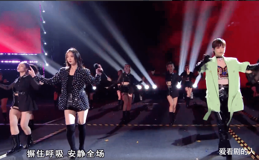 潘虹|中国好声音：潘虹和李宇春《皇后与梦想》改变风格，惊艳全场！