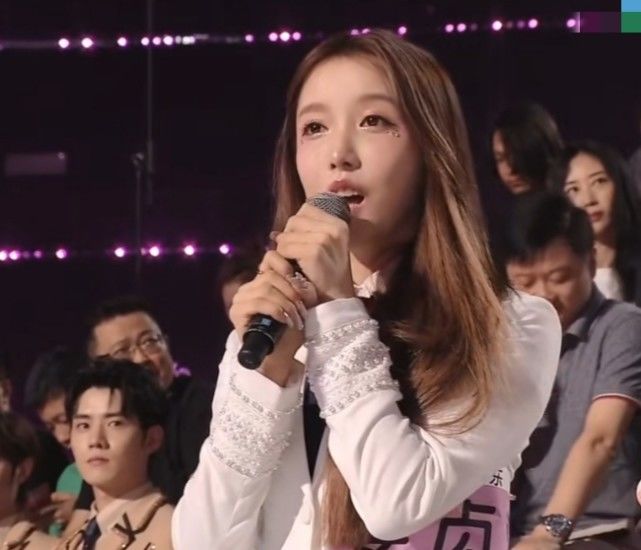 【创造营】创造营最大遗憾：姜贞羽因伤退赛，总决赛镜头绝美，没出道太可惜