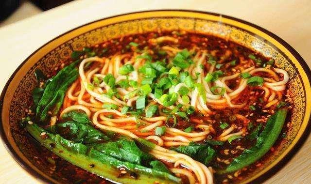 「穷游」五一“穷游”必去的城市：所有景点几乎都免费，还是热门网红城市