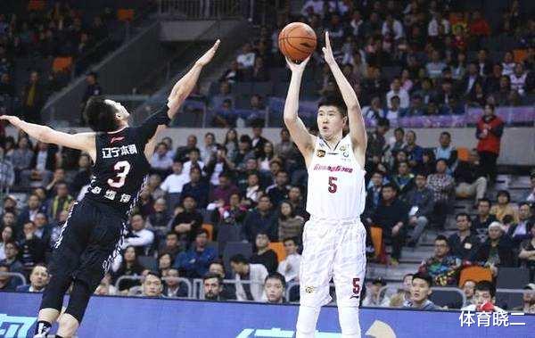 广东男篮|18分钟18分!宏远1米96三分射手迎爆发,苏伟真不应该说他了