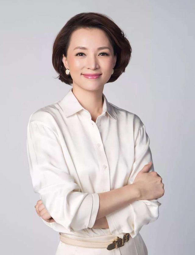 |董卿800㎡豪宅，7卧8卫，特级大师打造个人专属餐桌，绝了