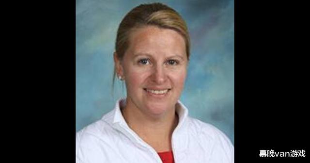 美国▲美国40岁妇女与2只西施犬发生关系，视频曝光后房子人被烧成平地