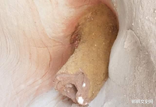 外星人|15万年前的“铁管”贯穿了整个岩壁，自然现象还是外星人的杰作