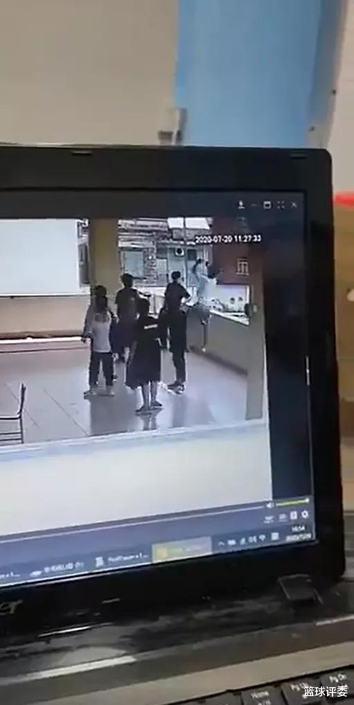 科比·布莱恩特|噩耗！模仿NBA科比后仰跳投，不幸坠楼！仅24小时，终于有了结果。