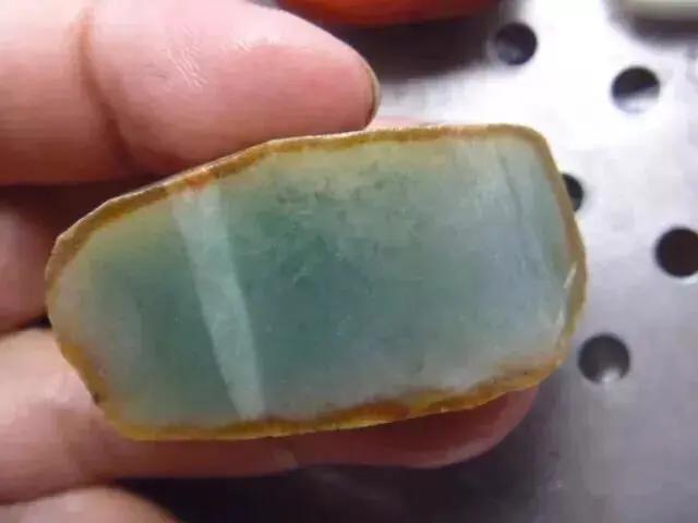 翡翠|无需眼“蝉”，只需要一块小精品翡翠原石，你也可以成为十人九慕之人！