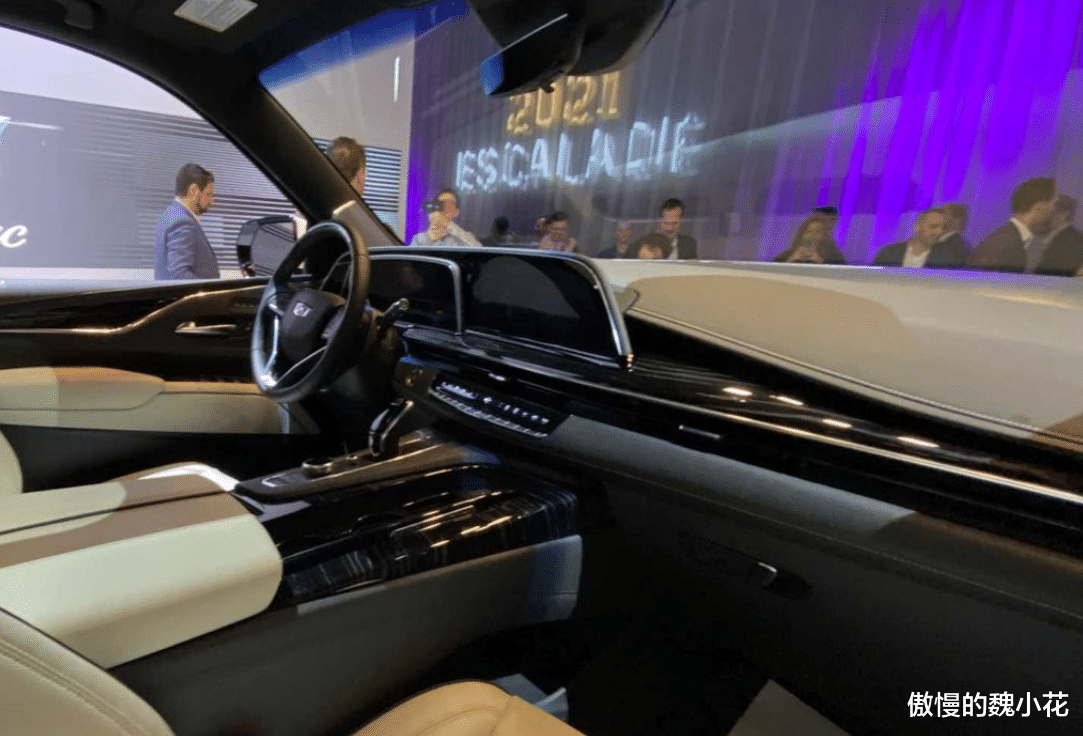 「凯迪拉克」美系传统“巨无霸”到港实拍，内饰堪比飞机座舱，同级别或无对手！