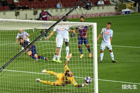 梅西|梅西进球显33岁超巨的成熟和无奈 那不勒斯防住C罗却封不住他