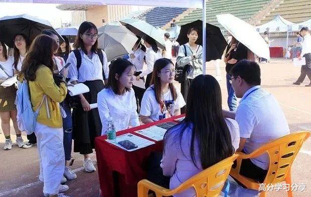 高考■全国高职单招开始了，孩子要不要报名，这两方面家长要好好考虑