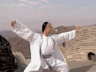 谢楠|吴京硬汉人设“崩”了,他的妻子谢楠才是真正的狠角色