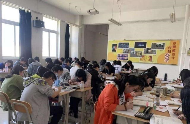 市场营销▲这3个大学专业已经泛滥成灾，基本每个学校都有，就业压力非常大