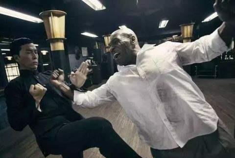 [甄子丹]翻拍《陈真》票房只收1.41亿，甄子丹已尽力，拍抗日神剧也卖不动