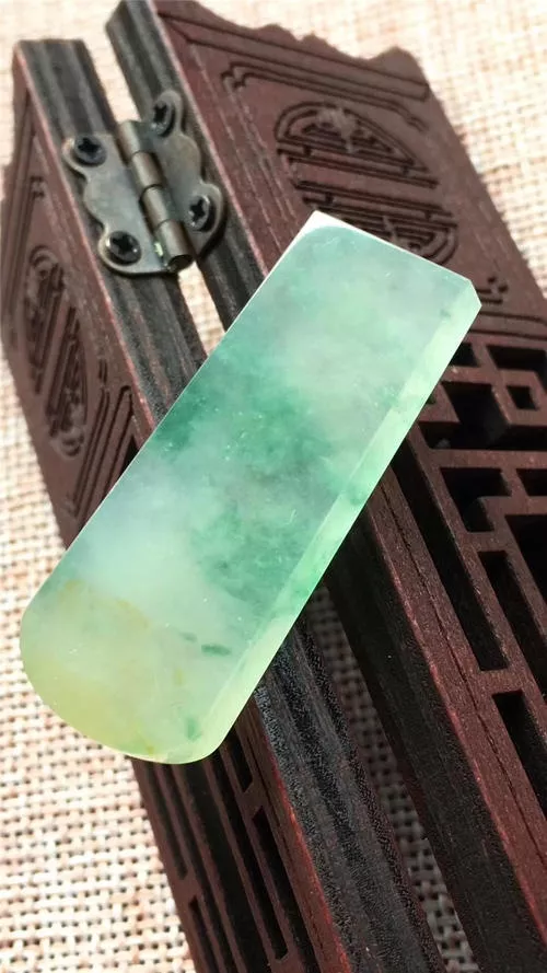 |顶级翡翠的雕工