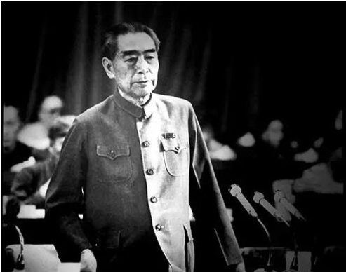 苏联|苏联当年欲对华动用核武器，毛主席：全军推进苏联，核弹全扔美国去！