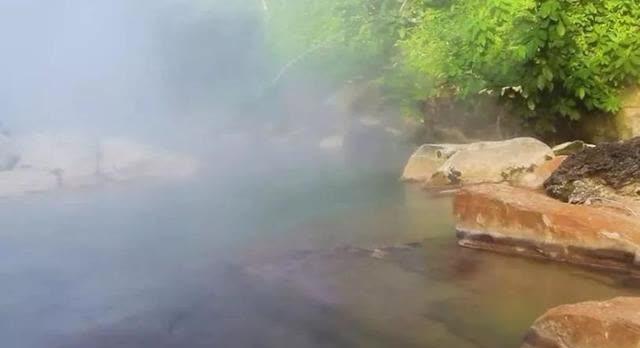 「亚马孙热带雨林」亚马逊雨林的神秘河流，河水温高达100℃，误入其中可丧命