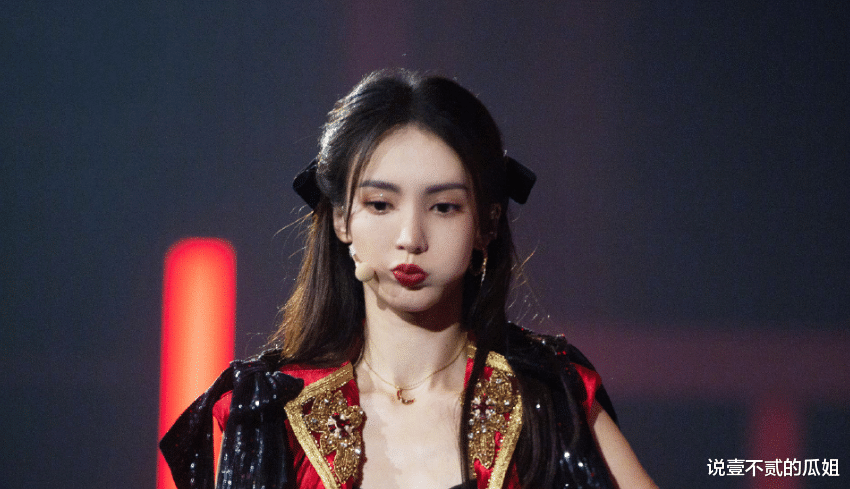 金晨|从乘风破浪到女儿们的恋爱，原来金晨才是那个“宝藏女孩”