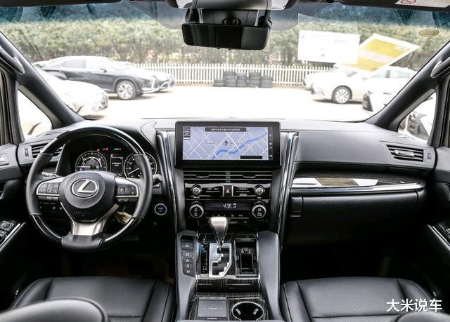 雷克萨斯lm|日系王牌终于放下尊严！新车连跌40万，后排比床舒服，国人抢疯了
