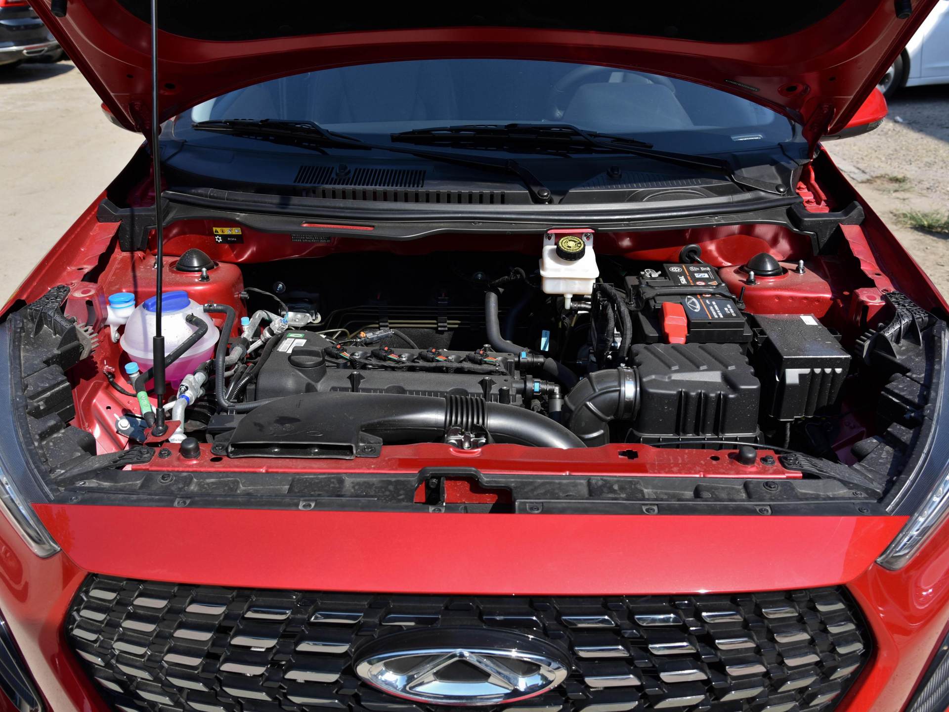 cvt|奇瑞再次逆袭，小型SUV顶配还不到7万，1.5L+CVT看啥飞度