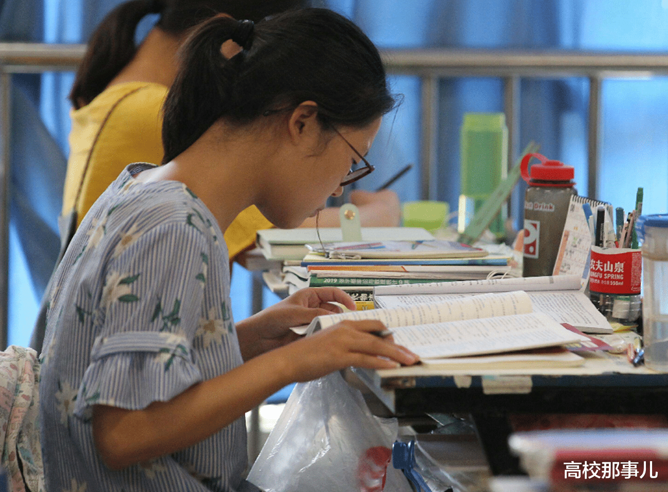 保研|国内大学“保研率”排行，北京大学独占鳌头，第三出人意料