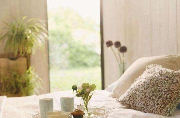 []你家卧室要是有“这”几样东西的话，赶紧回家换掉，影响生活