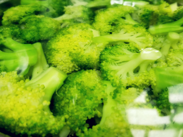 「癌细胞」得了癌症别着急,这4种常见食物早晚多吃,癌细胞或许远离你