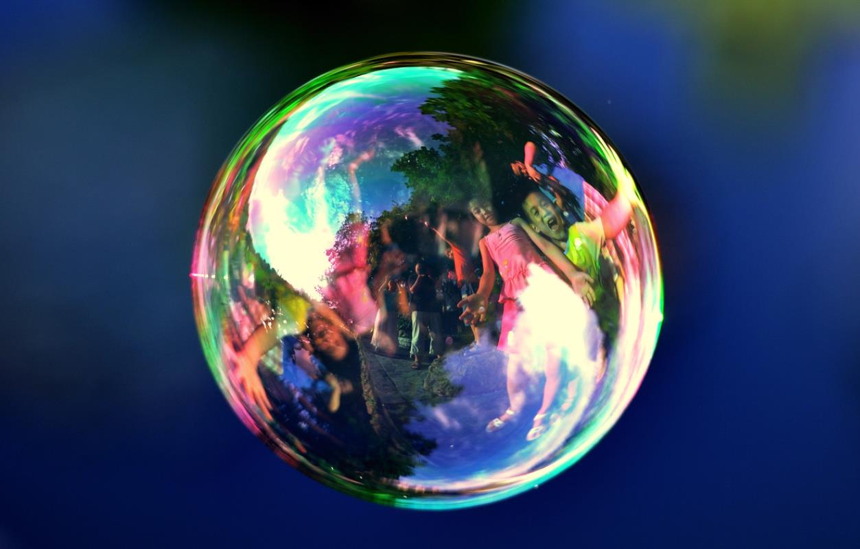 『』肥皂泡破碎瞬间温度超20000℃,远超太阳表面,为何毫无感觉?