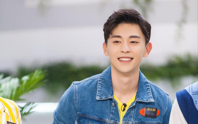 #罗云熙#男演员网络影响力周榜，罗云熙第六，任嘉伦第三，第一你觉得是谁