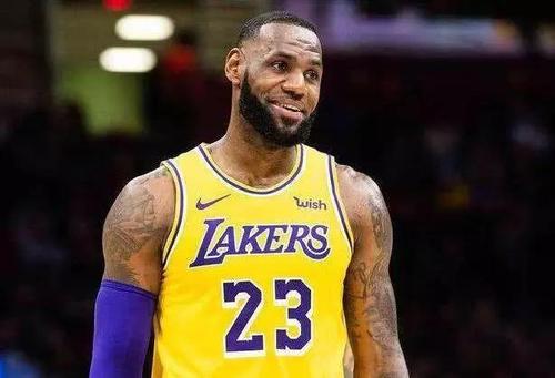 陈忠和|湖人队轻松灭掉热火，詹姆斯启蒙恩师彻夜难眠，韦德出手支招斯帅