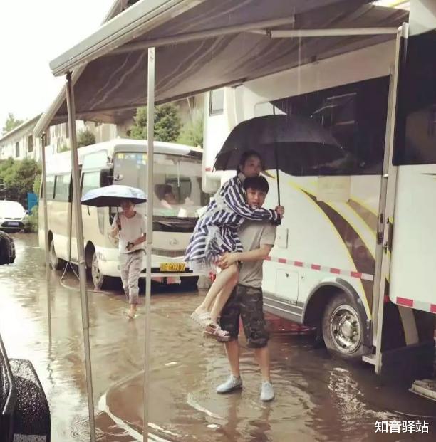 【李小璐】李小璐首播,被骂四小时净赚2109万,下播后抹泪,网友求删旧爱照