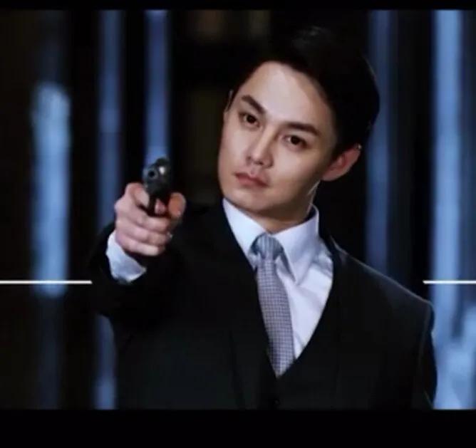张云雷|吴亦凡，求求你穿件bra吧