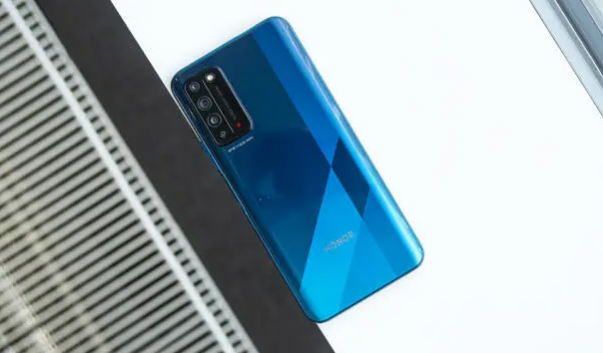 [华为荣耀]性价比之战！当荣耀X10遇上红米K30极速版，为什么我宁可选华为？