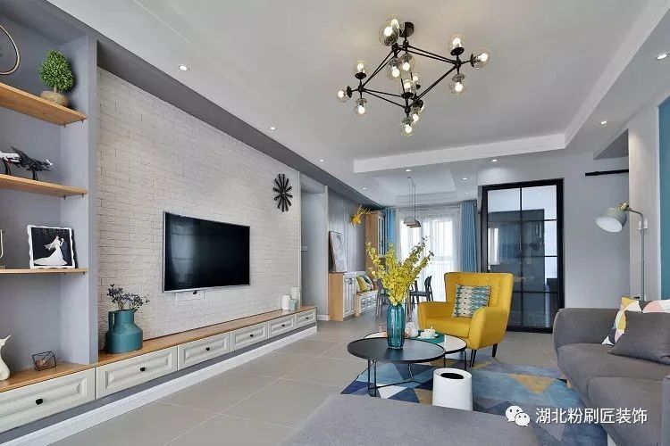 『』客厅和阳台到底要不要打通!看看这套三室雅居就知道了!