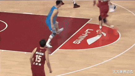 王骁辉|王骁辉又下黑脚，绊倒张大宇被吹违体，解说员的表态很直接！