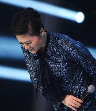 金炜玲|打败韦伟毛阿敏，却被亲弟弟砸致脑震荡，一代歌后沦落到保姆谋生